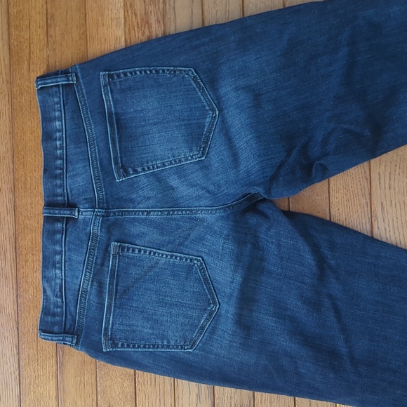 Banana Republic Traveler Blue Jeans. Tapered Fit. Faded. 31" x 34" (Like New) - Picture 6 of 8
